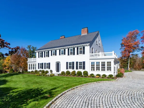 67 Farm St, Dover, MA 02030