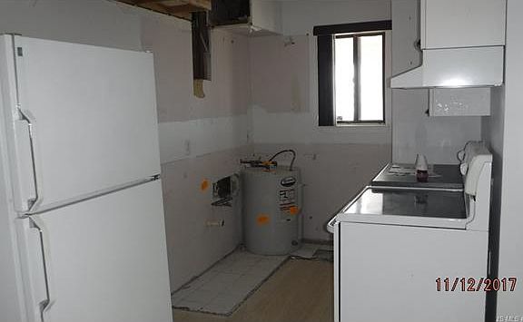 3rd image of 35 Carteret Ave Unit D-3