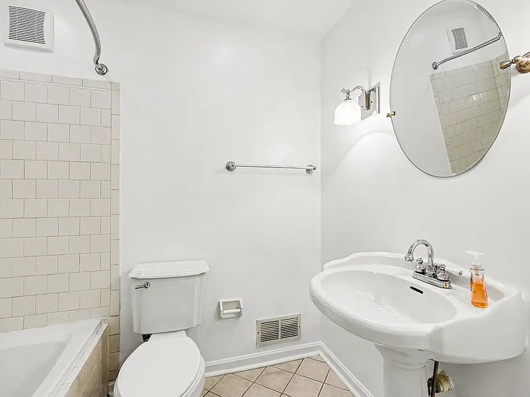7014 Dower House Rd — Photo 3