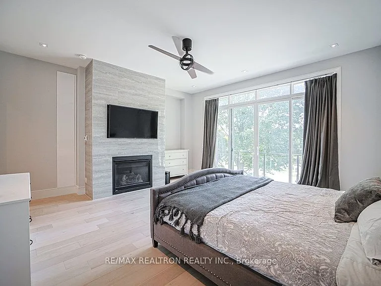 263 East Ave — Photo 15