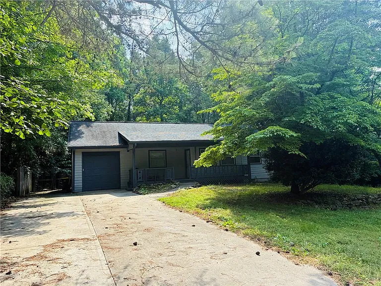 5345 Sugar Ridge Dr — Photo 2