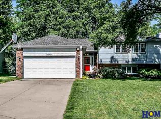 4024 S 82nd Street Cir, Lincoln, NE 68506