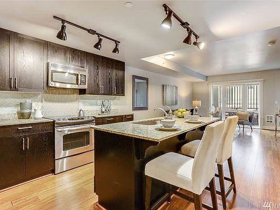 2nd image of 699 John St Unit 106