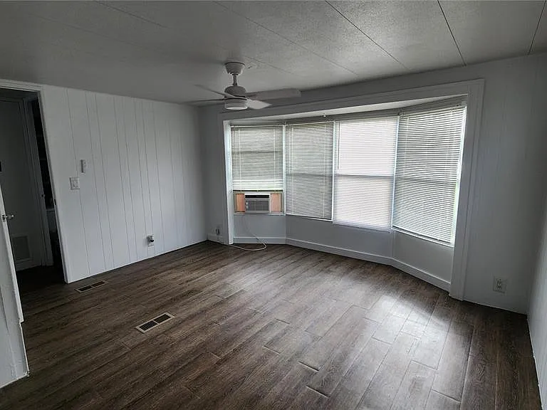 17653 Broad St — Photo 20