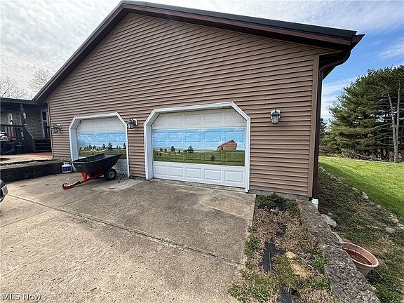 4th image of 5655 Helen Dr