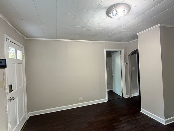 2nd image of 819 Chestnut St