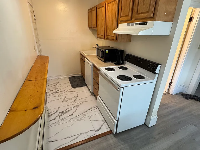 630 Main St #D — Photo 18