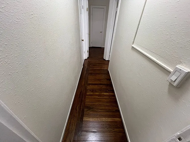 2210 10th Ave — Photo 14
