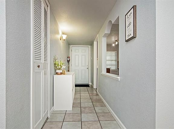 5th image of 1426 Deepwood Dr