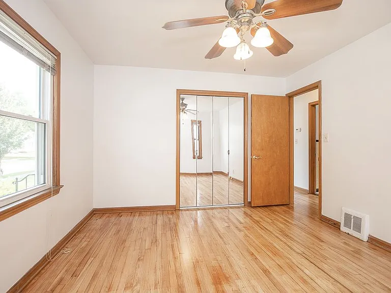 3832 Wallingford Rd — Photo 10
