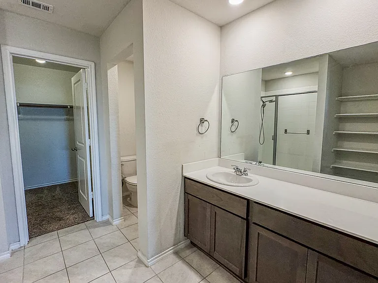 801 Meadow Creek Ln — Photo 13