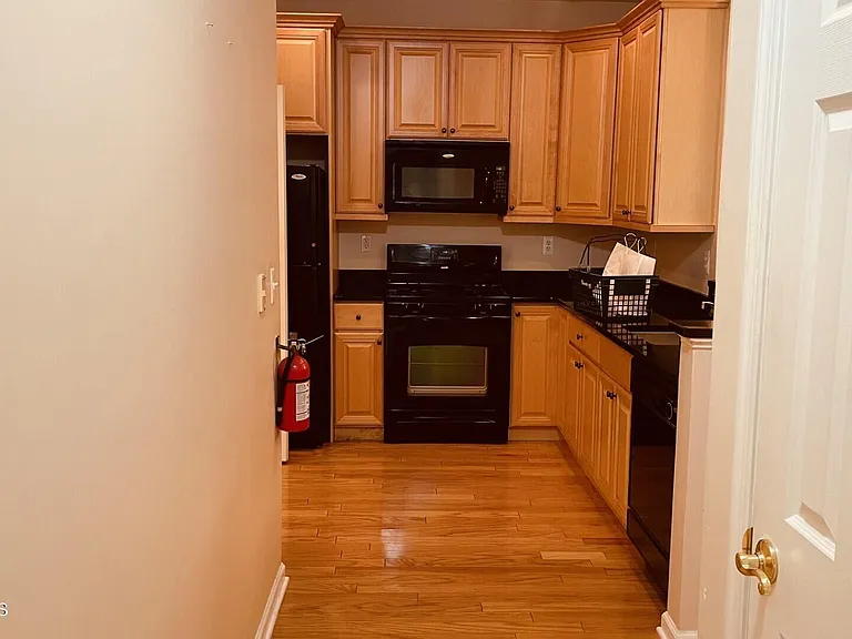 523 Sophee Ln #1000 — Photo 5