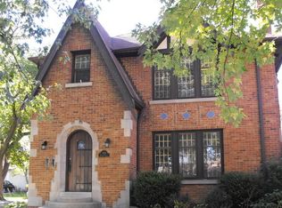 1130 Palmer Pl #2, Waukegan, IL 60085