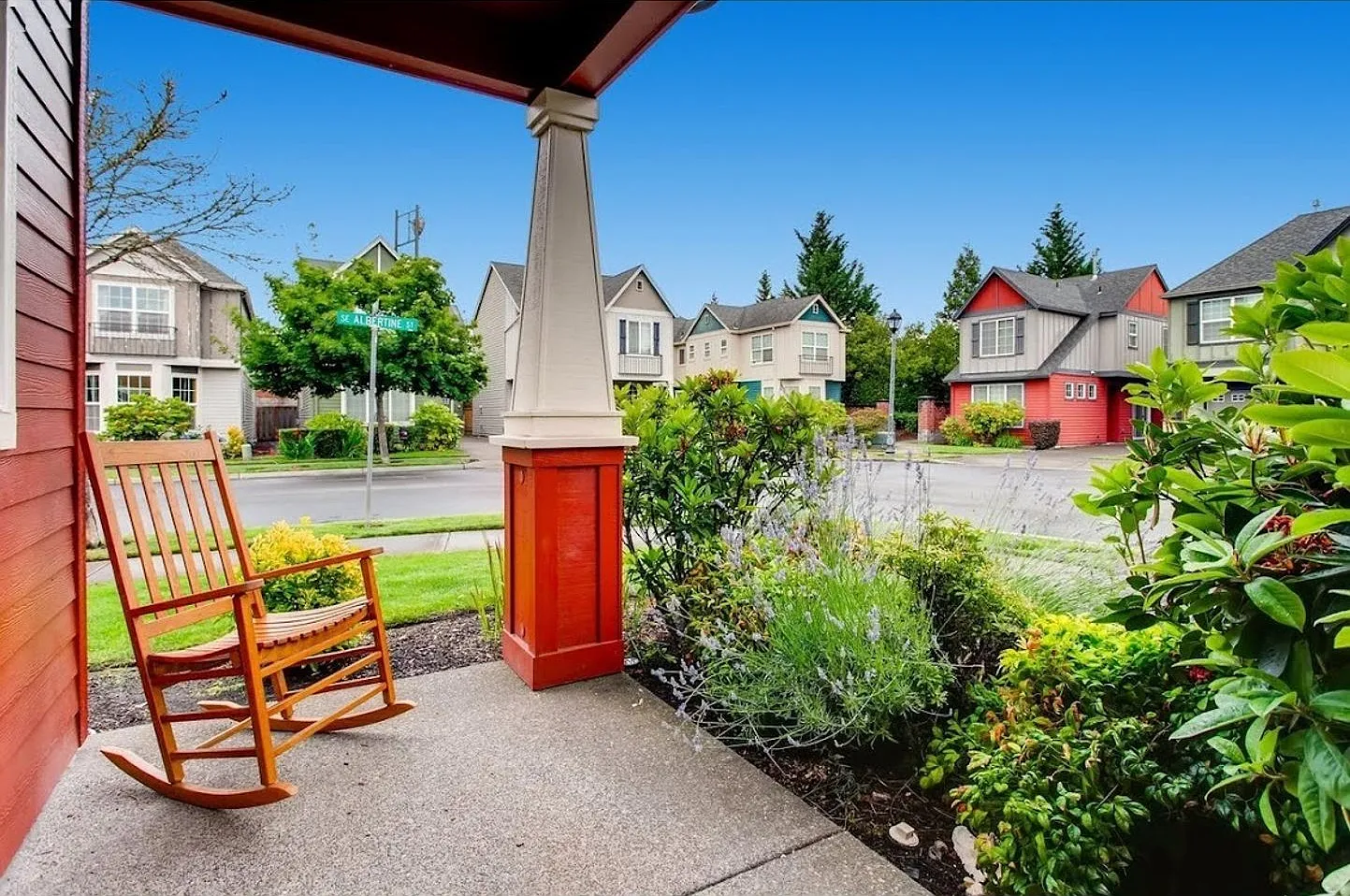 Beautiful 3 BD | 2.5 BA | Single Family Home | Located in Hillsboro's Arbor Roses Community | Spe... — Photo 3
