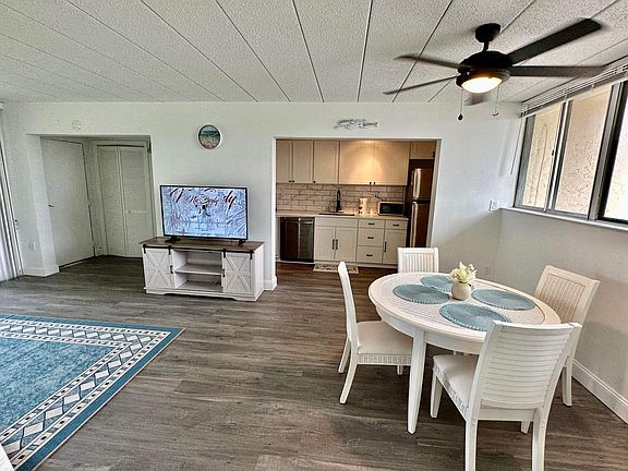 5th image of 300 Miracle Strip Pkwy SW Unit 3D