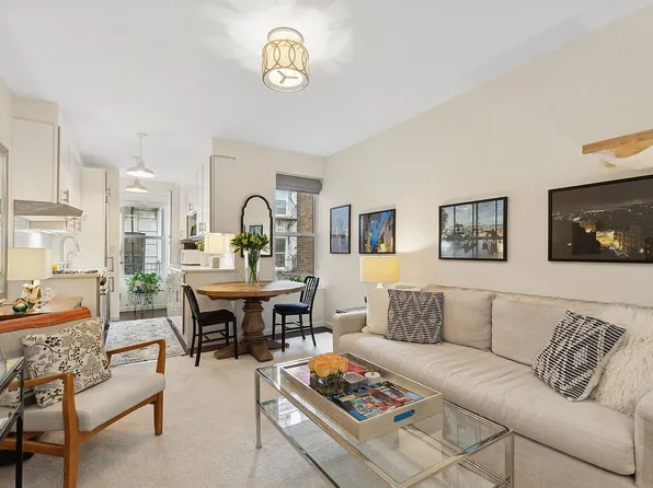 511 12th St APT 2R, Brooklyn, NY 11215