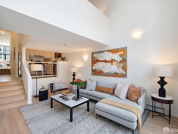 5th image of 7 Hallam St APT 1A