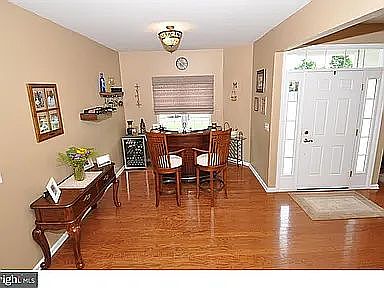 Alcove off Living Room