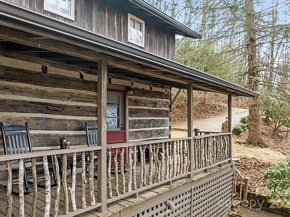 2nd image of 1040 Oak Ridge Ln