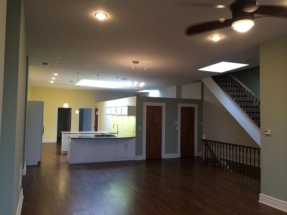 1st image of 1376 W Grand Ave APT 3