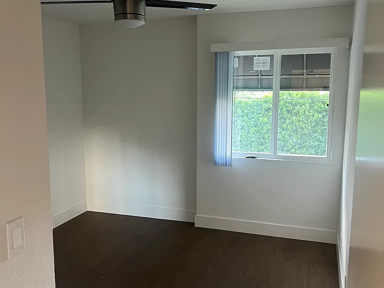 15156 Moorpark St #8 — Photo 7