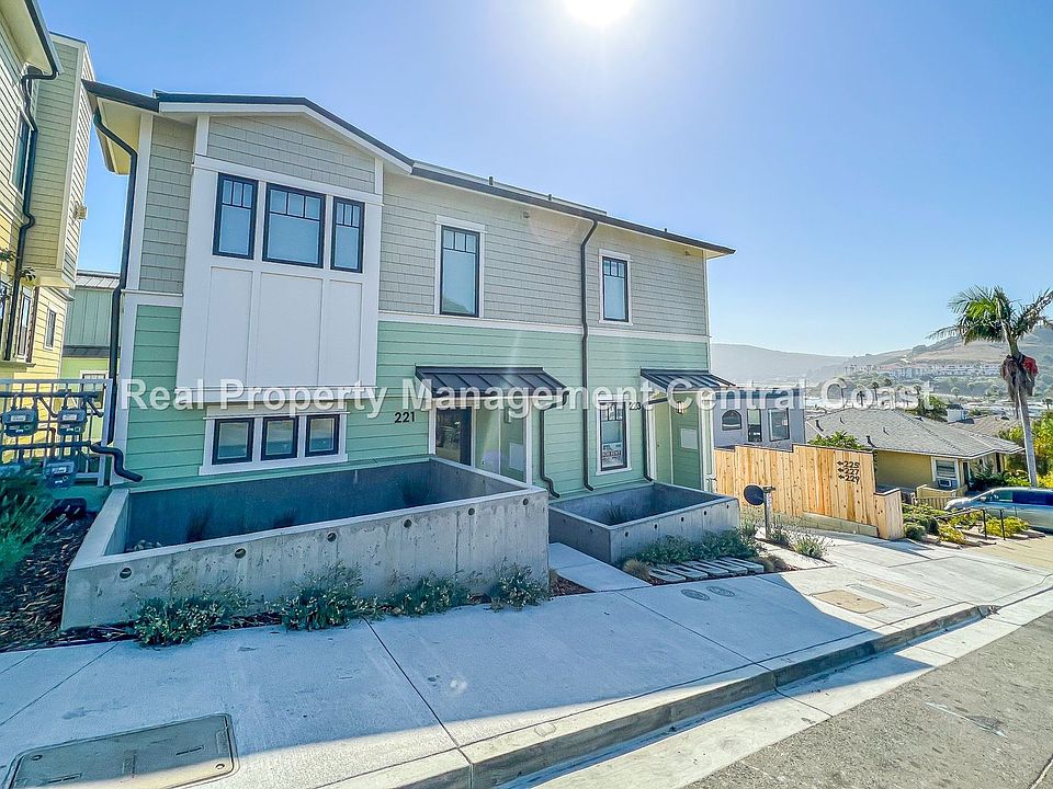 1st image of 223 S 1st St