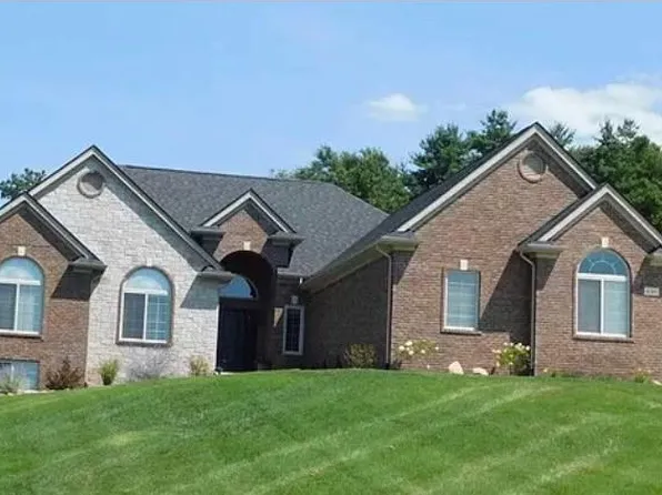 5873 Saratoga Dr, Oxford, MI 48371