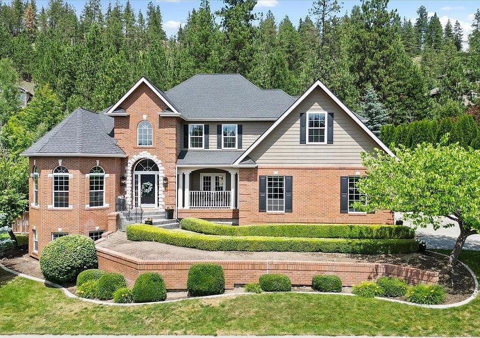 1st image of 1315 E Welden Dr