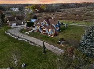 1724 Snake Rd, Burlington, ON L7P4Z3