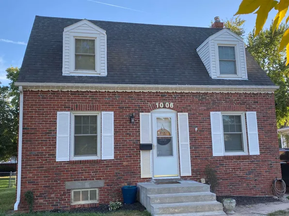1006 W 22nd St, Kearney, NE 68845