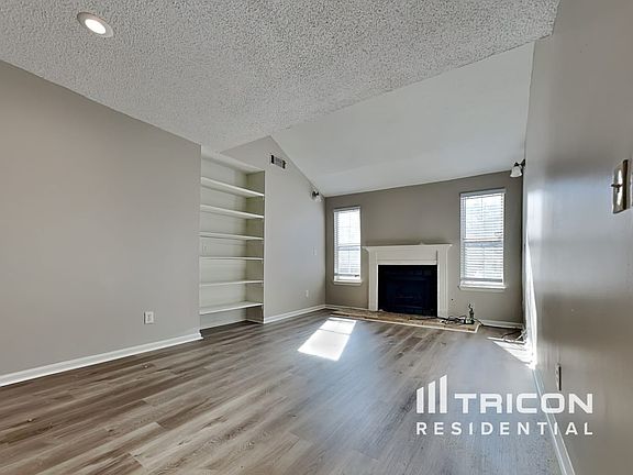 2nd image of 6161 Hyde Park Ln