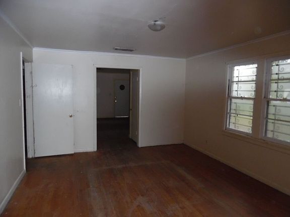 4th image of 2838 Corbitt St