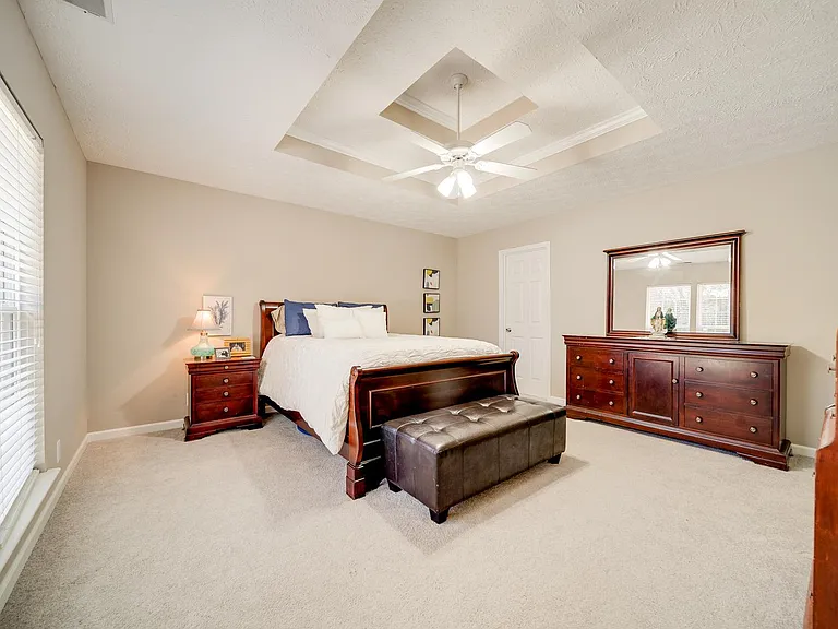1013 Marshall St — Photo 14