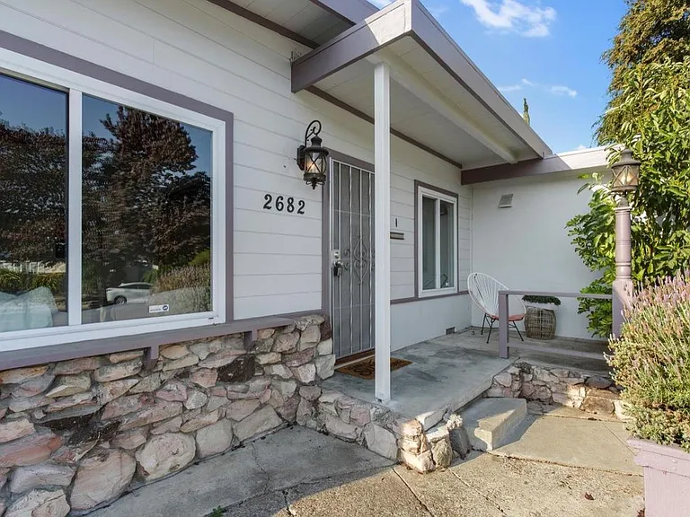 2682 Wallace St — Photo 1