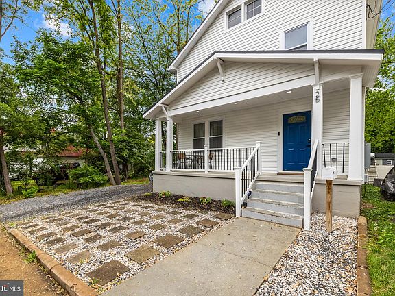 3rd image of 25 W Southwerk St