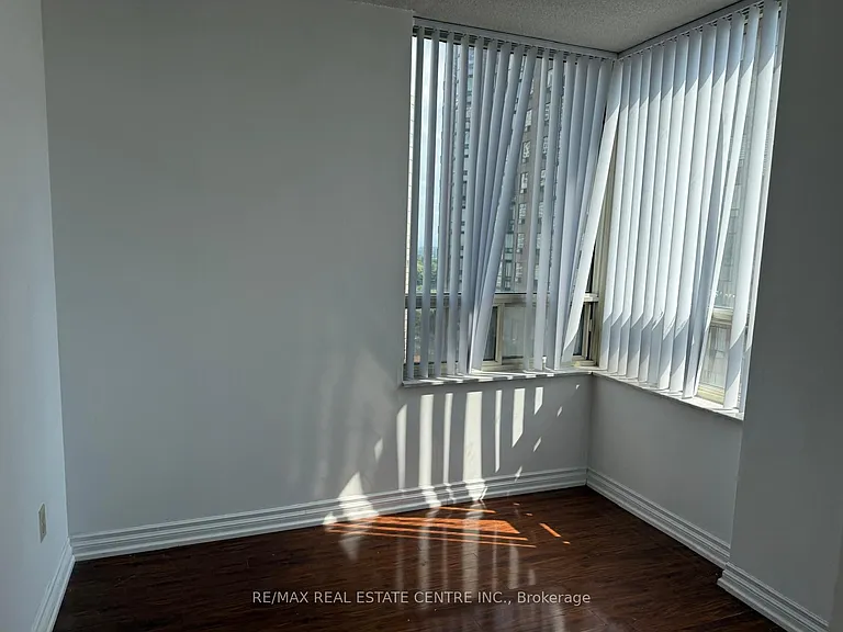 265 Enfield Pl #1403 — Photo 29