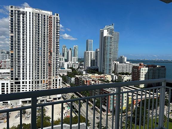2nd image of 275 NE 18th St #Penthouse 01