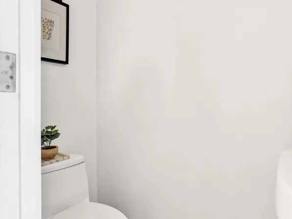 401 Hicks Street image 16 of 26