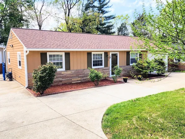 9535 Lomond Dr, Manassas, VA 20109