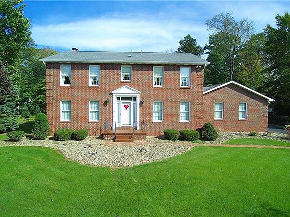2nd image of 28 Dogwood Ln