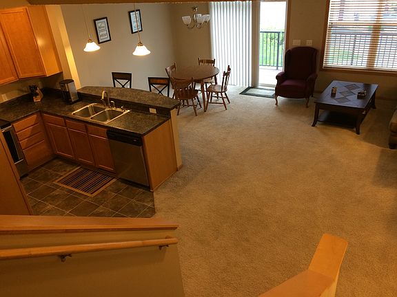 5th image of 15586 Eastbrook Ln