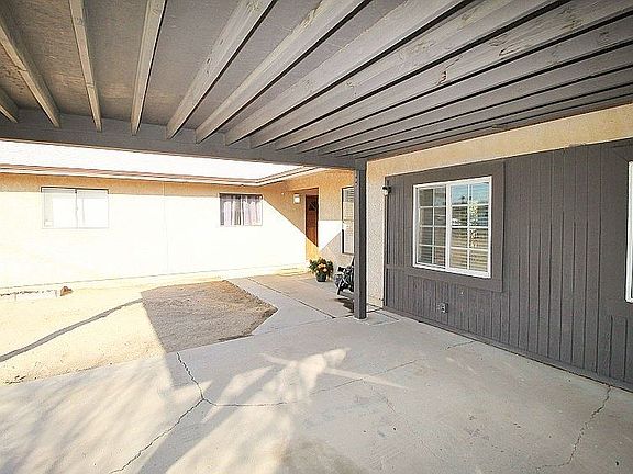 3rd image of 27932 Ironwood Dr