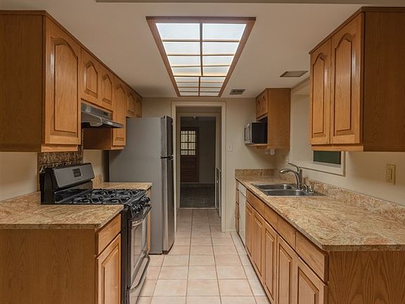 4th image of 2853 Calle Princesa Juana