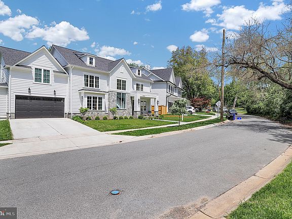 3rd image of 9908 Fleming Ave