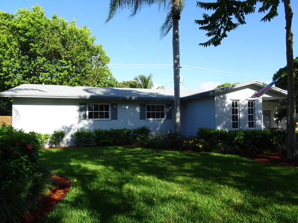 9011 Ridgeland Dr, Cutler Bay, FL 33157