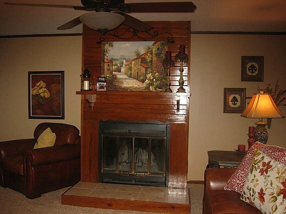 5th image of 4410 Marlborough Dr