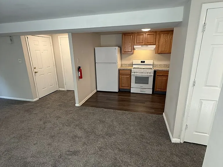 121 Main St — Photo 5