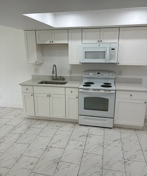606 Gerald Ave #112 — Photo 1