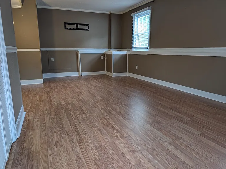7514 Greengate Dr — Photo 5
