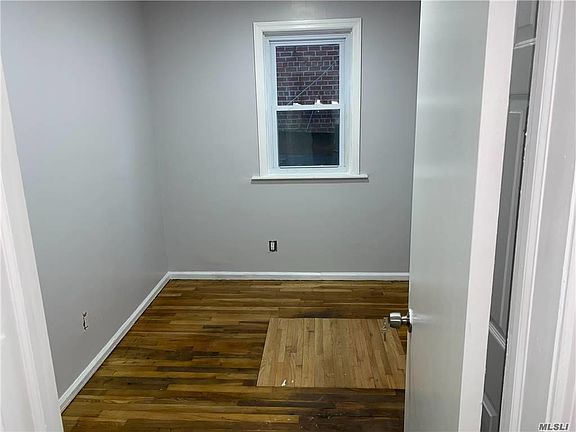 4th image of 1426 E 103rd St Floor 1